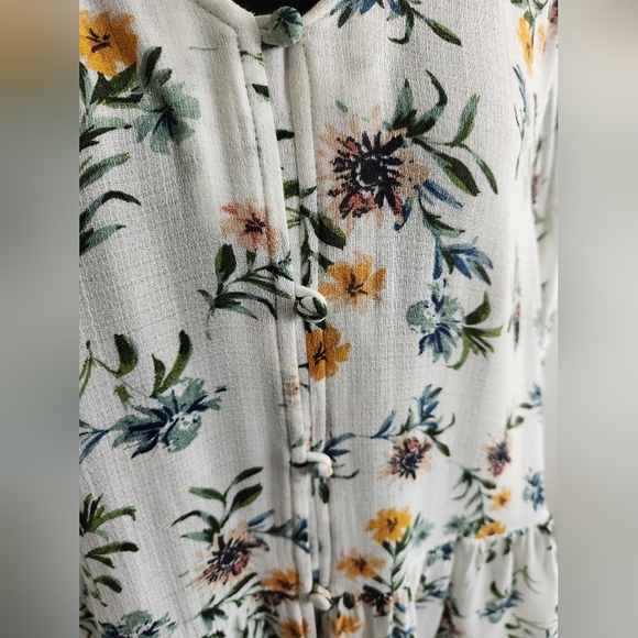 LUCKY BRAND FLORAL V-NECK PEPLUM BLOUSE - Picture 5 of 10